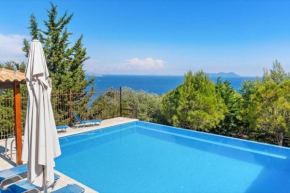 Villa Columba -With a Unique View